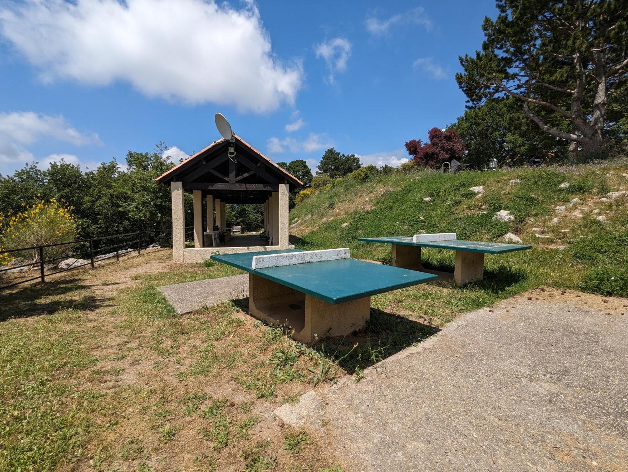 Evasion Au Calme - Maison Cosy Avec Piscine Et Tennis Saint-Vallier-de-Thiey Exteriör bild